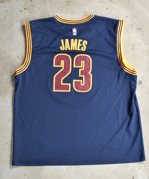 NBA(エヌビーエー)の「【ヴィンテージ古着】NBA cavs レブロン・ジェームズ ゲームシャツ(タンクトップ・メンズ・ネイビー・X-LARGE)」の3枚目の写真