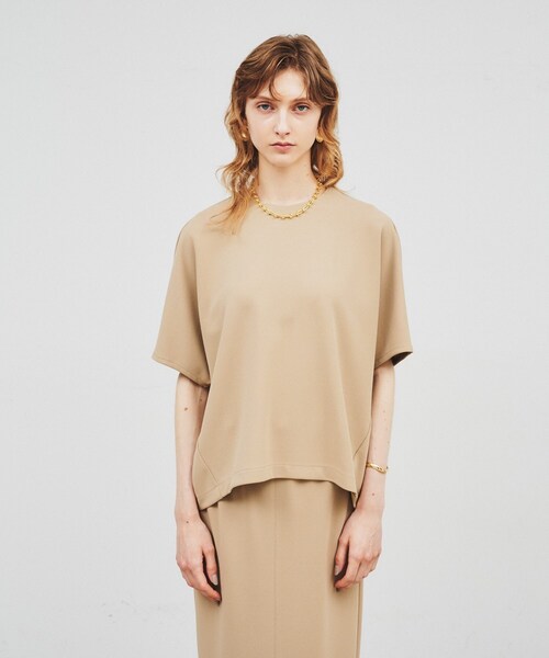 cloenc（クロエンス）の「◆【セットアップ／手洗い可】カットジョーゼットコクーンプルオーバー（Tシャツ/カットソー・レディース・ブラック/ブルー系その他/ナチュラル/ブラウン系・02）」の6枚目の写真