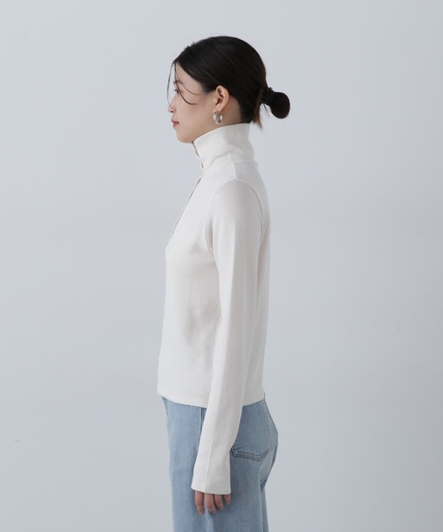 N.（N. Natural Beauty Basic）（エヌエヌナチュラルビューティーベーシック）の「◆ヘンリースナップボタンカットソー（Tシャツ/カットソー・レディース・チャコールグレー/ホワイト・MEDIUM）」の4枚目の写真
