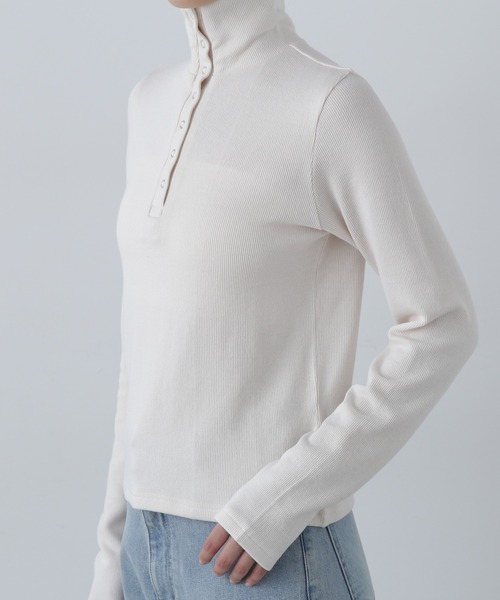 N.（N. Natural Beauty Basic）（エヌエヌナチュラルビューティーベーシック）の「◆ヘンリースナップボタンカットソー（Tシャツ/カットソー・レディース・チャコールグレー/ホワイト・MEDIUM）」の9枚目の写真
