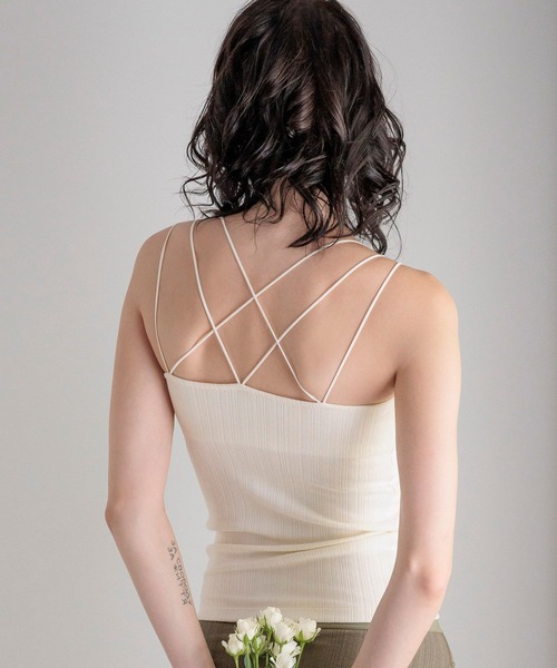 bijorie（ビジュリィ）の「【bijorie】カップ付きバッククロスキャミ／NEW BASIC (アルガンオイル配合)（その他アンダーウェア/インナー・レディース・ブラック/オフホワイト/カーキ・MEDIUM/LARGE/LG）」の2枚目の写真