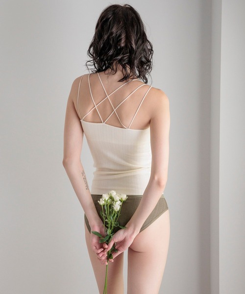bijorie（ビジュリィ）の「【bijorie】カップ付きバッククロスキャミ／NEW BASIC (アルガンオイル配合)（その他アンダーウェア/インナー・レディース・ブラック/オフホワイト/カーキ・MEDIUM/LARGE/LG）」の19枚目の写真