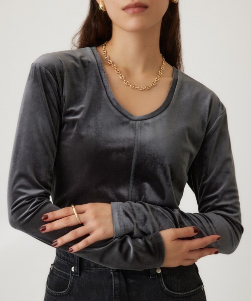 crie conforto(クリーコンフォルト)の「2WAYベロアトップス 秋服(Tシャツ/カットソー・レディース・ダークグレー/キナリ/ブラウン・FREE)」の2枚目の写真