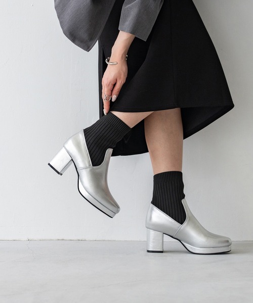 menue(メヌエ)の「プラットフォーム リブニットソックスブーツ(ブーツ・レディース・シルバー/ブラック・S/SS/3L/LL/L/M)」の22枚目の写真