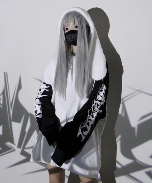 Whinny（ホワイニー）の「Whinny/イナズマダイナマイト（Tシャツ/カットソー・レディース・スミクロ/ホワイト/ブラック・FREE）」の2枚目の写真