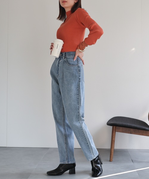 sakishimatokyo(サキシマトーキョー)の「タック入りコクーンデニムパンツ/ジーパン/クロップド(デニムパンツ・レディース・ネイビー/グレー/ブルー・M/L)」の7枚目の写真