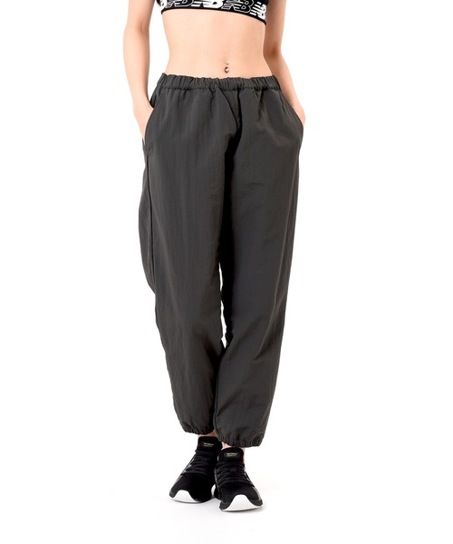 NEW BALANCE(ニューバランス)の「裏起毛トリコットラインドパンツ(スウェットパンツ・レディース・ネイビー/ブラック/アイボリー・SMALL/MEDIUM/LARGE/X-LARGE)」の2枚目の写真