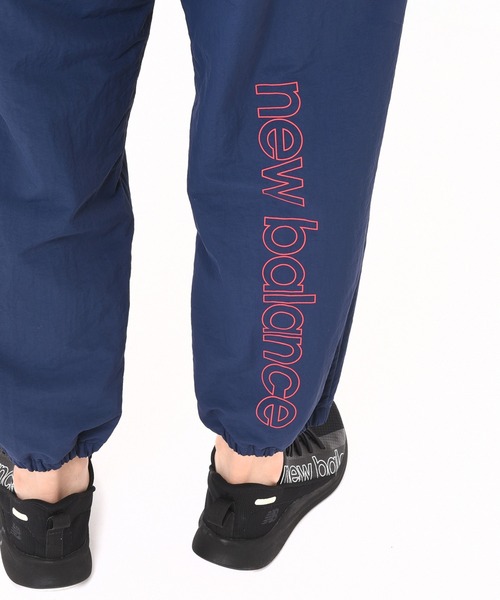 NEW BALANCE(ニューバランス)の「裏起毛トリコットラインドパンツ(スウェットパンツ・レディース・ネイビー/ブラック/アイボリー・SMALL/MEDIUM/LARGE/X-LARGE)」の12枚目の写真