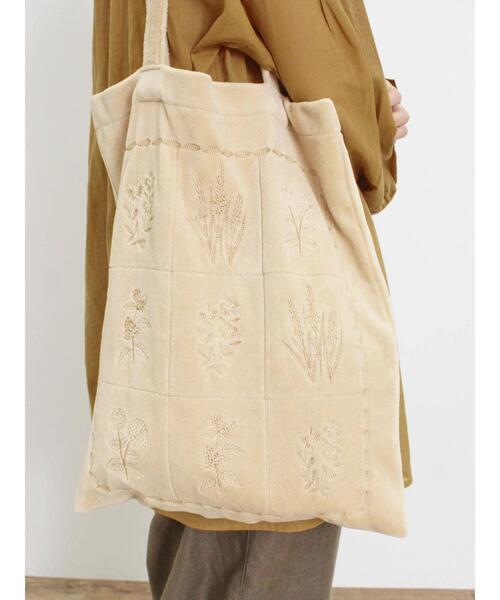 Samansa Mos2(サマンサ モスモス)の「ベロア植物図鑑柄刺繍トートバッグ(ハンドバッグ・レディース・オレンジ/ベージュ/チャコールグレー・F)」の3枚目の写真