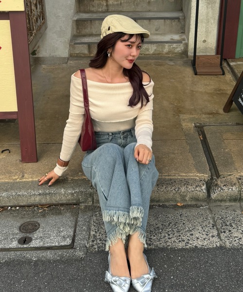 efill(エフィル)の「オフショル リブ ニット トップス(ニット/セーター・レディース・ベージュ/ブラック・FREE)」の12枚目の写真