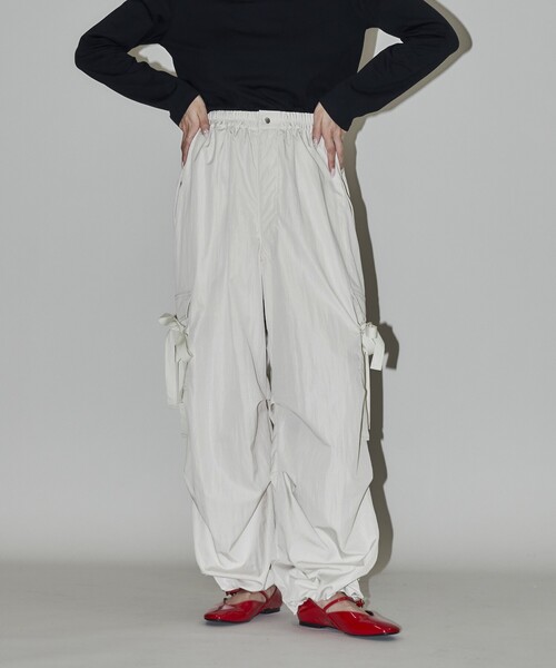 PUBLUX（パブリュクス）の「PUBLUX/パブリュクス ヴィンテージライク デザイン ナイロンスノーパンツ　限定展開（その他パンツ・レディース・ナチュラル/オリーブ/ネイビー・ﾌﾘ-）」の12枚目の写真