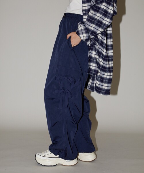 PUBLUX（パブリュクス）の「PUBLUX/パブリュクス ヴィンテージライク デザイン ナイロンスノーパンツ　限定展開（その他パンツ・レディース・ナチュラル/オリーブ/ネイビー・ﾌﾘ-）」の16枚目の写真