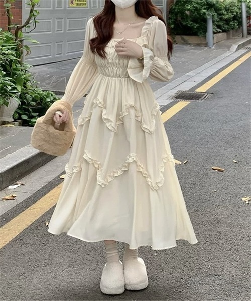 Dream garden（ドリームガーデン）の「シャーリングフリルワンピース（ワンピース・レディース・ベージュ・L/M/S）」の6枚目の写真