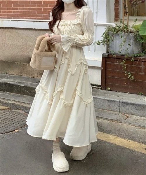 Dream garden（ドリームガーデン）の「シャーリングフリルワンピース（ワンピース・レディース・ベージュ・L/M/S）」の12枚目の写真