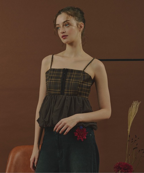 loin nuit(ロワンニュイ)の「plaid pattern balloon tops / プラッドパターンバルーントップス(キャミソール・レディース・ブラウン/カーキ・FREE)」の1枚目の写真