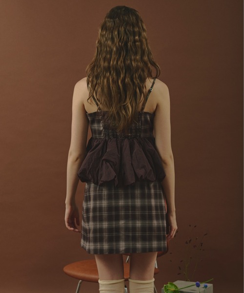 loin nuit(ロワンニュイ)の「plaid pattern balloon tops / プラッドパターンバルーントップス(キャミソール・レディース・ブラウン/カーキ・FREE)」の6枚目の写真