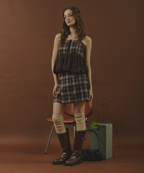 loin nuit(ロワンニュイ)の「plaid pattern balloon tops / プラッドパターンバルーントップス(キャミソール・レディース・ブラウン/カーキ・FREE)」の8枚目の写真