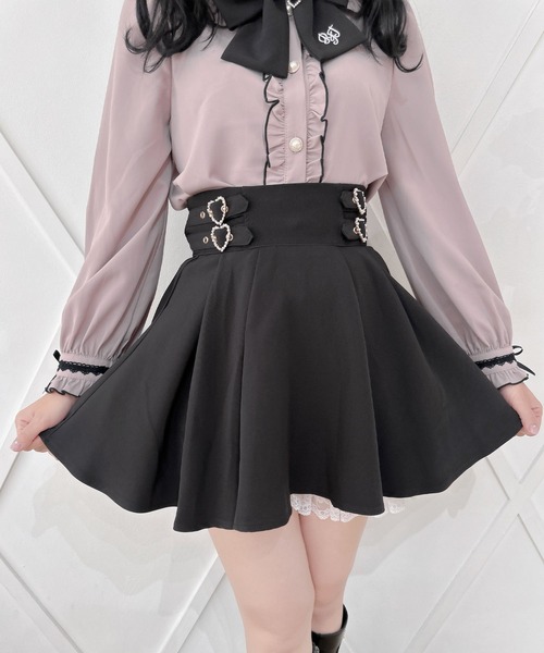 ROJITA(ロジータ)の「【セットアップ対応】ハートWバックルスカショーパン(スカート・レディース・ピンクベージュ/ブラック/ブルー・FREE)」の5枚目の写真