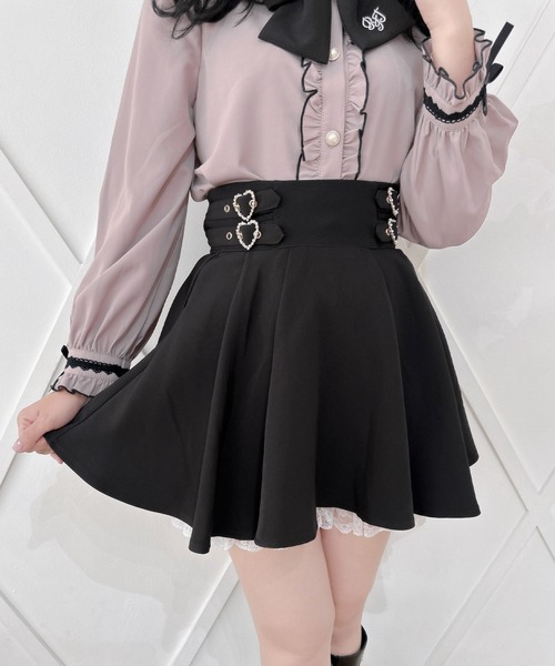 ROJITA(ロジータ)の「【セットアップ対応】ハートWバックルスカショーパン(スカート・レディース・ピンクベージュ/ブラック/ブルー・FREE)」の6枚目の写真