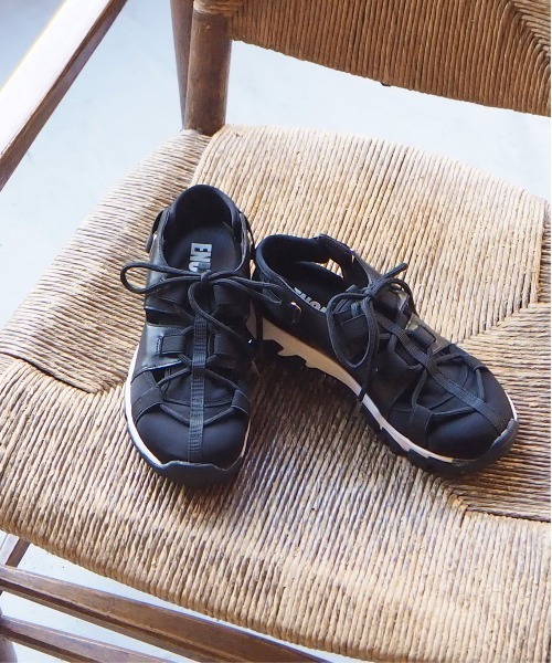 enchanted(エンチャンテッド)の「レースアップエラスティックスニーカーサンダル(サンダル・レディース・アイボリー/ブラック/ネイビー・LL/L/M/S/3L)」の6枚目の写真