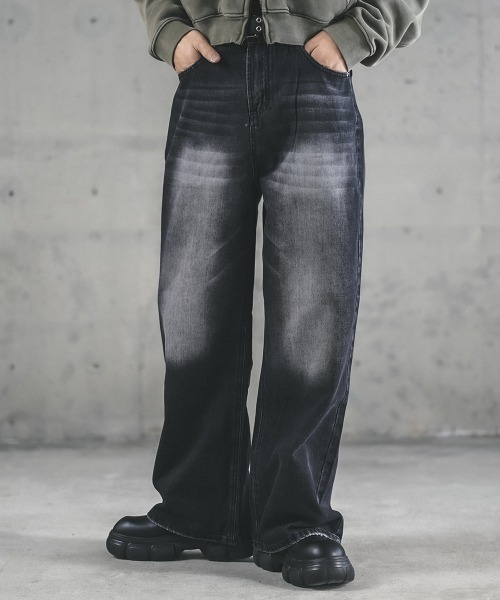 Shoowtime(ショウタイム)の「Wide straight vintage washed denim pants / ワイドストレートヴィンテージウォッシュデニムパンツ(デニムパンツ・メンズ・ブラック系/ブルー系/ブルー/ライトブルー・MEDIUM/LARGE/X-LARGE/XX-LARGE/SMALL)」の2枚目の写真