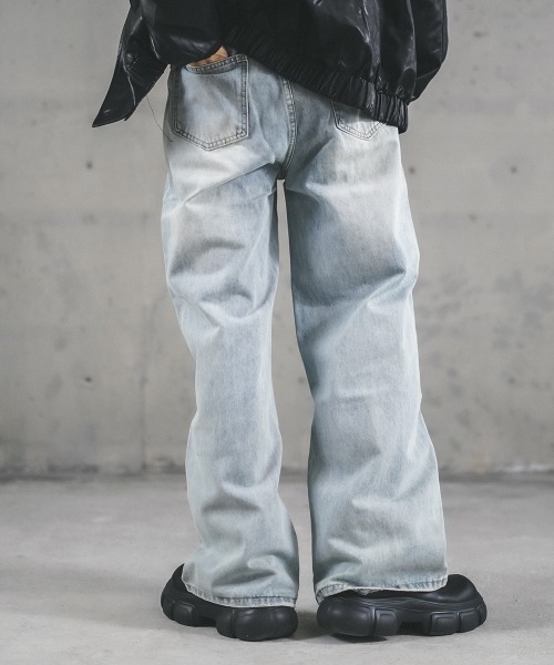 Shoowtime(ショウタイム)の「Wide straight vintage washed denim pants / ワイドストレートヴィンテージウォッシュデニムパンツ(デニムパンツ・メンズ・ブラック系/ブルー系/ブルー/ライトブルー・MEDIUM/LARGE/X-LARGE/XX-LARGE/SMALL)」の22枚目の写真