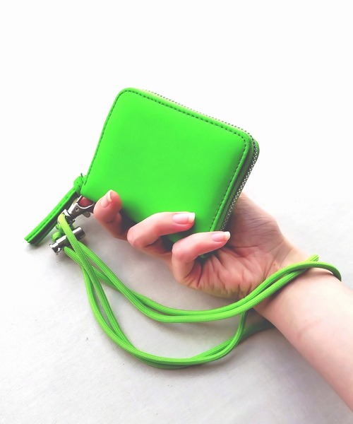 セール】蛍光レザーカードウォレット（カードケース）｜Q