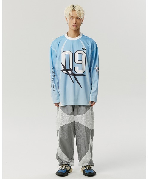 ROMANTIC CROWN(ロマンティッククラウン)の「A'GEM/9 × .kom 『ROMANTIC CROWN/ロマンティック クラウン』NEW ROMANTIC SPORTS JERSEY /ニューロマンティックスポーツジャージ(Tシャツ/カットソー・レディース・ライトブルー/チャコールグレー・L/XL/M)」の19枚目の写真