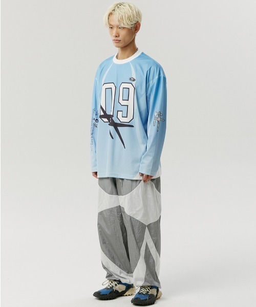 ROMANTIC CROWN(ロマンティッククラウン)の「A'GEM/9 × .kom 『ROMANTIC CROWN/ロマンティック クラウン』NEW ROMANTIC SPORTS JERSEY /ニューロマンティックスポーツジャージ(Tシャツ/カットソー・レディース・ライトブルー/チャコールグレー・L/XL/M)」の20枚目の写真