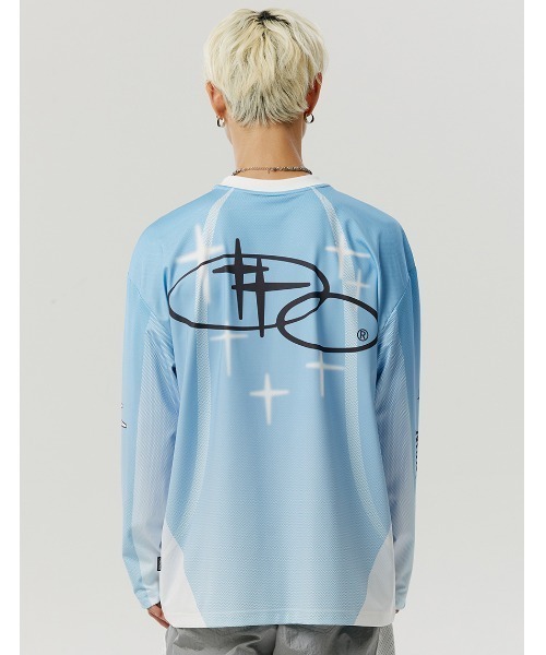 ROMANTIC CROWN(ロマンティッククラウン)の「A'GEM/9 × .kom 『ROMANTIC CROWN/ロマンティック クラウン』NEW ROMANTIC SPORTS JERSEY /ニューロマンティックスポーツジャージ(Tシャツ/カットソー・レディース・ライトブルー/チャコールグレー・L/XL/M)」の18枚目の写真