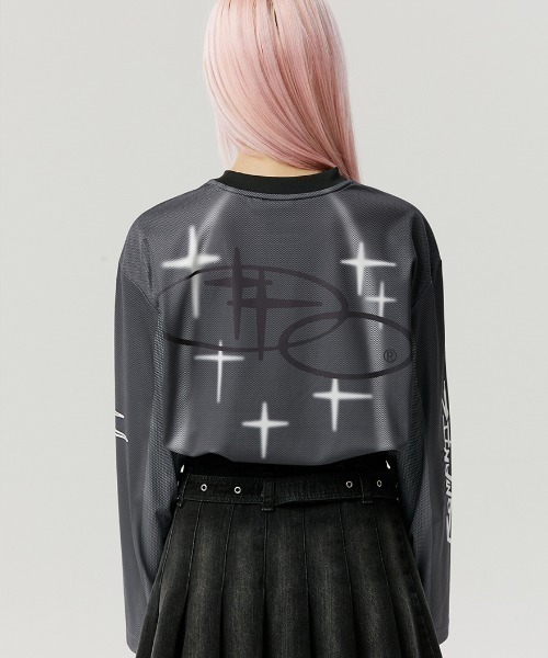ROMANTIC CROWN(ロマンティッククラウン)の「A'GEM/9 × .kom 『ROMANTIC CROWN/ロマンティック クラウン』NEW ROMANTIC SPORTS JERSEY /ニューロマンティックスポーツジャージ(Tシャツ/カットソー・レディース・ライトブルー/チャコールグレー・L/XL/M)」の13枚目の写真