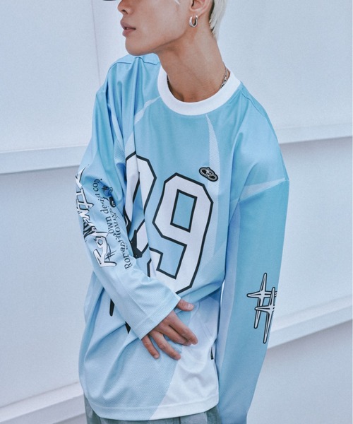 ROMANTIC CROWN(ロマンティッククラウン)の「A'GEM/9 × .kom 『ROMANTIC CROWN/ロマンティック クラウン』NEW ROMANTIC SPORTS JERSEY /ニューロマンティックスポーツジャージ(Tシャツ/カットソー・レディース・ライトブルー/チャコールグレー・L/XL/M)」の17枚目の写真