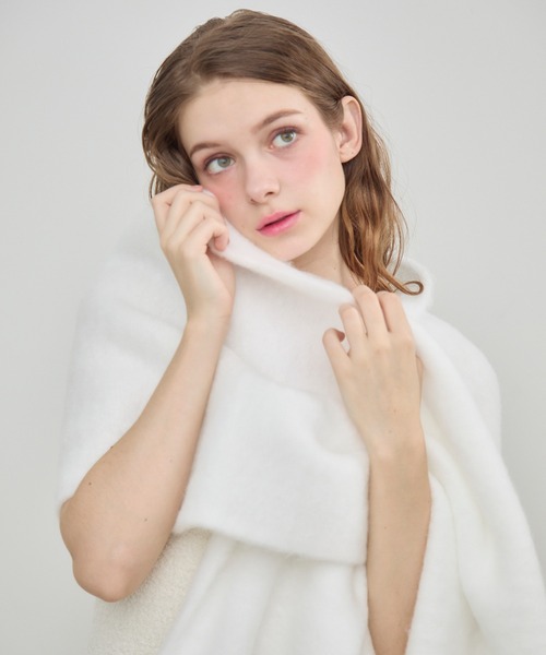 TITTY&CO.（ティティーアンドコー）の「ボリュームホイップマフラー（ストール/ショール・レディース・ホワイト/ピンク/パープル・FREE）」の4枚目の写真