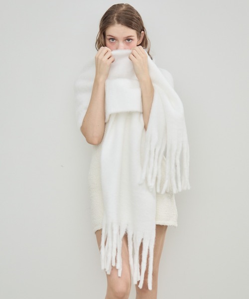 TITTY&CO.（ティティーアンドコー）の「ボリュームホイップマフラー（ストール/ショール・レディース・ホワイト/ピンク/パープル・FREE）」の13枚目の写真