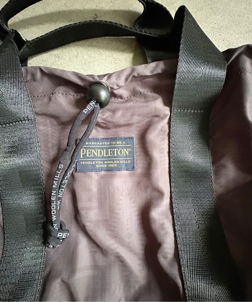 PENDLETON（ペンドルトン）の「ST:PENDLETON ペンドルトンRIPSTOP DRAW BOSTON　リップストップ ドロー ボストンバッグ（ショルダーバッグ・レディース・オフホワイト/ターコイズブルー/ブラック・FREE）」の10枚目の写真