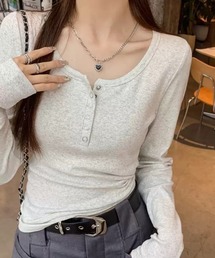 Teem Store（チームストア）の「【6色展開／重ね着可能◎】【選べるS~Lサイズ展開】【お気に入り9.7千人突破!／累計販売数1.3万点！】韓国風コンパクト ヘンリーネックロンT/長袖トップス 体型盛れ レイヤード 着回し力（Tシャツ/カットソー）」