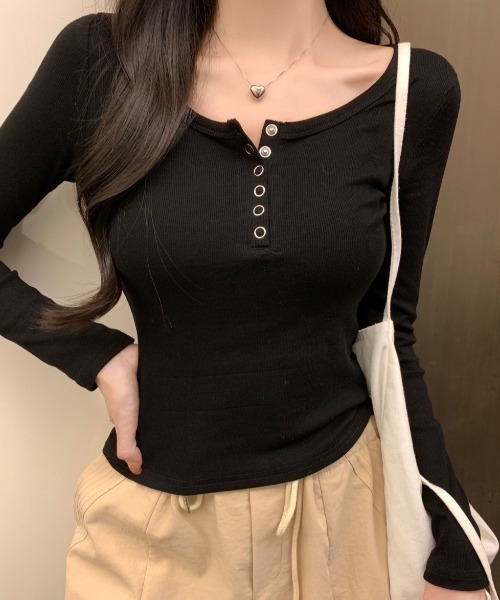 Teem Store（チームストア）の「【6色展開／重ね着可能◎】【選べるS~Lサイズ展開】【お気に入り1.4万人突破!／累計販売数4.3千点！】韓国風コンパクト ヘンリーネックロンT/長袖トップス 体型盛れ レイヤード 着回し力（Tシャツ/カットソー・レディース・ブラック/アイボリー/ホワイト/ライトグレー/ブラウン/ネイビー・S/M/L）」の22枚目の写真