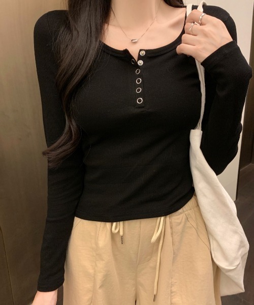 Teem Store（チームストア）の「【6色展開／重ね着可能◎】【選べるS~Lサイズ展開】【お気に入り1.4万人突破!／累計販売数4.3千点！】韓国風コンパクト ヘンリーネックロンT/長袖トップス 体型盛れ レイヤード 着回し力（Tシャツ/カットソー・レディース・ブラック/アイボリー/ホワイト/ライトグレー/ブラウン/ネイビー・S/M/L）」の10枚目の写真