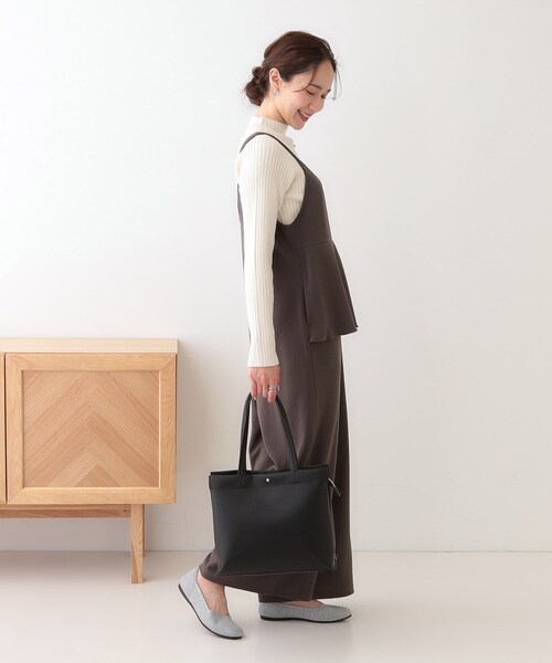 SHOO・LA・RUE（シューラルー）の「【軽量】スクエアトートバッグ（トートバッグ・レディース・ブラック/ライトベージュ/グレー・00）」の6枚目の写真