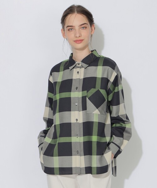 CB CRESTBRIDGE（シービークレストブリッジ）の「クレストブリッジチェックスタンダードシャツ（シャツ/ブラウス・レディース・ライトベージュ/グリーン系その他/ブルー系その他7・M/S）」の2枚目の写真