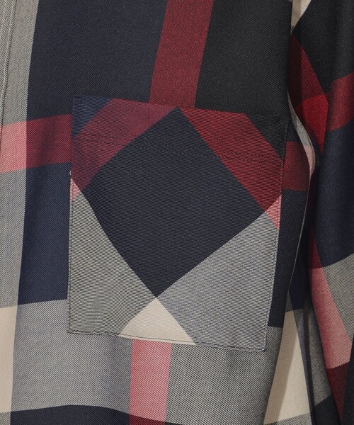 CB CRESTBRIDGE（シービークレストブリッジ）の「クレストブリッジチェックスタンダードシャツ（シャツ/ブラウス・レディース・ライトベージュ/グリーン系その他/ブルー系その他7・M/S）」の8枚目の写真