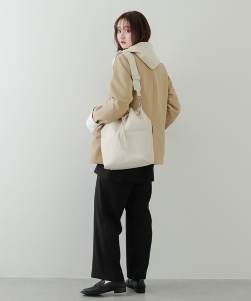 SENSE OF PLACE by URBAN RESEARCH（センスオブプレイスバイアーバンリサーチ）の「アウトポケットバケットバッグ（ショルダーバッグ・レディース・ブラウン/ブラック/アイボリー・ONE）」の10枚目の写真