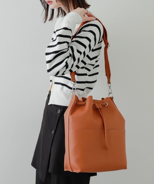 SENSE OF PLACE by URBAN RESEARCH（センスオブプレイスバイアーバンリサーチ）の「アウトポケットバケットバッグ（ショルダーバッグ・レディース・ブラウン/ブラック/アイボリー・ONE）」の20枚目の写真