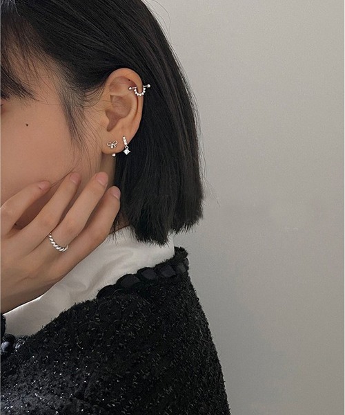 LA VORAGINE(ラ ヴォラジネ)の「アレルギー対応エコジルコンピアス(ピアス(両耳用)・レディース・シルバー/ゴールド・FREE)」の5枚目の写真