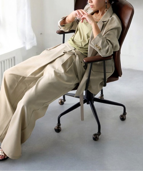 antiqua(アンティカ)の「オーバーサイズ テーラードジャケット(テーラードジャケット・レディース・ブラック/ベージュ/ベージュ系その他・ONESIZE)」の8枚目の写真