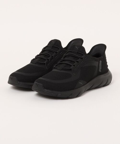 PUMA(プーマ)の「《PUMA》SOFTRIDE フレックス レース EASE IN ALT(スリッポン・メンズ・ブラック×ホワイト/グレー系/ホワイト系その他/ブラック×ブラック/ベージュ系その他/ホワイト系その他2/ダークグレー/ホワイト系その他3/ネイビー系/グレー系その他/ブラック/ホワイト系その他4・23.5cm/24.5cm/25.5cm/26.5cm/27.5cm/23.0cm/25.0cm/26.0cm/27.0cm/28.0cm/24.0cm/22.5cm)」の1枚目の写真
