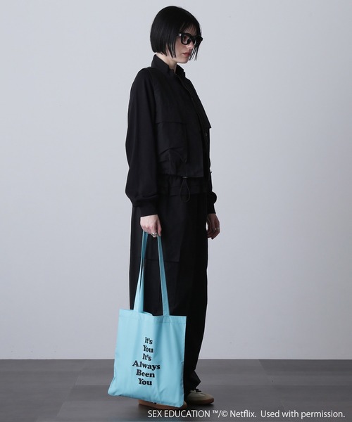 ROSE BUD（ローズバッド）の「Netflix Series ‘SEX EDUCATION’ × ROSE BUD/MESSAGE LOGO TOTE BAG（トートバッグ・レディース・イエロー/レッド/ブルー/ブラック/ライトブルー・ONE SIZE）」の9枚目の写真