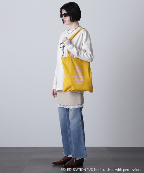 ROSE BUD（ローズバッド）の「Netflix Series ‘SEX EDUCATION’ × ROSE BUD/MESSAGE LOGO TOTE BAG（トートバッグ・レディース・イエロー/レッド/ブルー/ブラック/ライトブルー・ONE SIZE）」の15枚目の写真