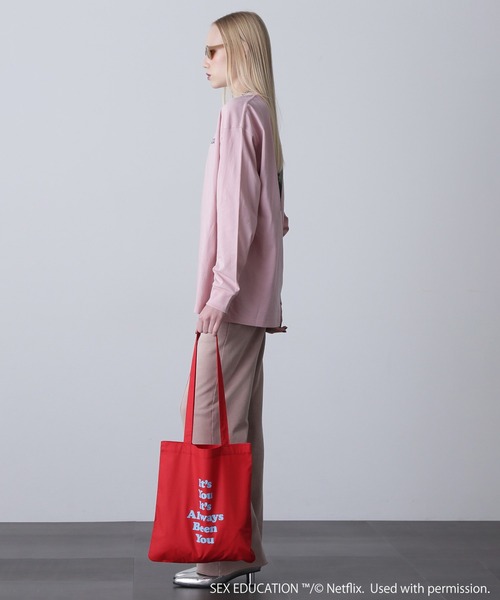 ROSE BUD（ローズバッド）の「Netflix Series ‘SEX EDUCATION’ × ROSE BUD/MESSAGE LOGO TOTE BAG（トートバッグ・レディース・イエロー/レッド/ブルー/ブラック/ライトブルー・ONE SIZE）」の18枚目の写真