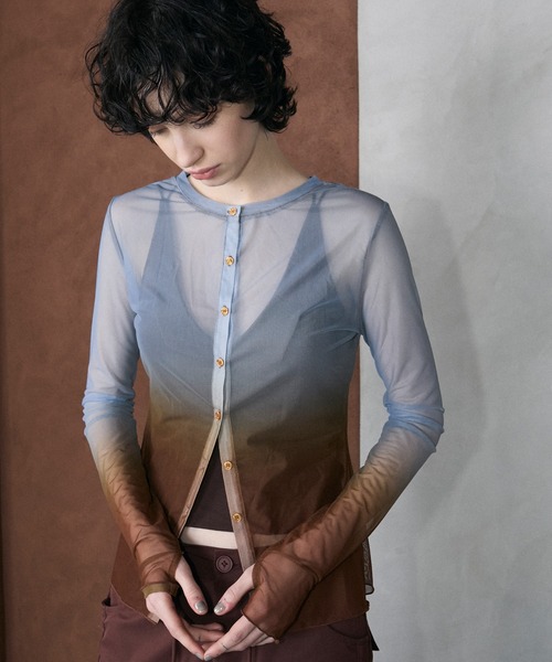 le ELMi（ルエルミ）の「2way gradient sheer cardigan / 2way パワーメッシュ グラデーション カーデトップス（カーディガン/ボレロ・レディース・ブルー/ピンク/ブラウン・FREE）」の9枚目の写真
